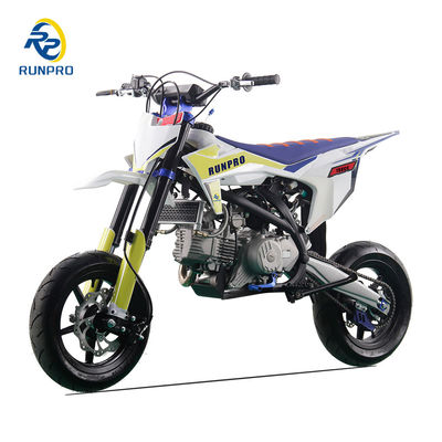 Motor Cuatro tiempos Runpro 190cc Oil Cooler Pit Bike para los entusiastas de la moto GP